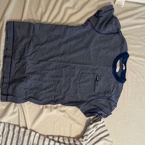 2 Large muscle fit Abercrombie & Fitch mens shirts